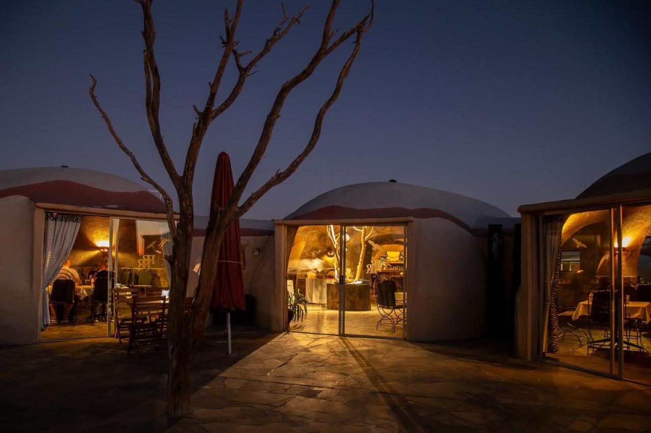 Rostock Ritz Desert Lodge Cha-re Bagian luar foto