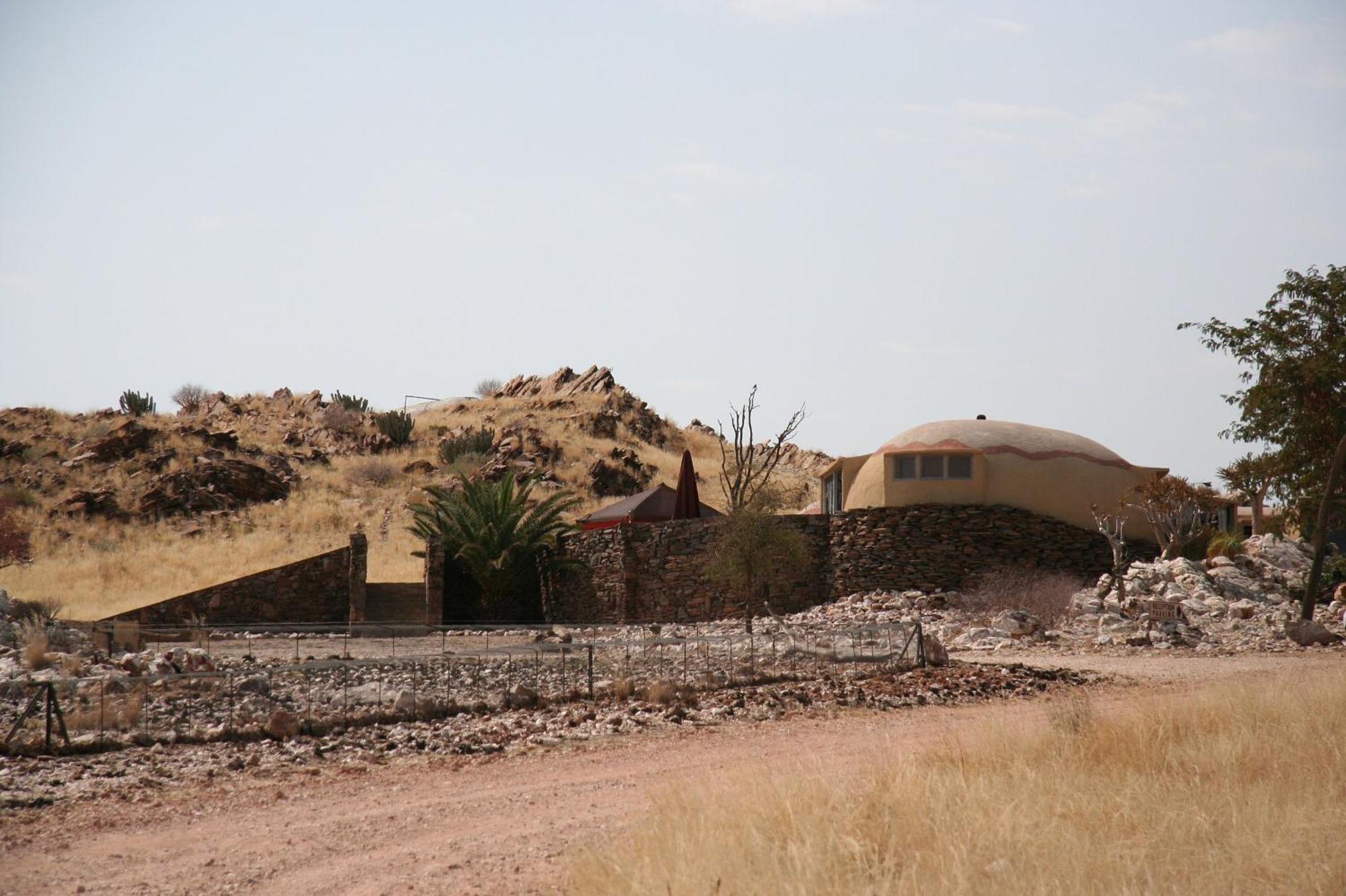 Rostock Ritz Desert Lodge Cha-re Bagian luar foto